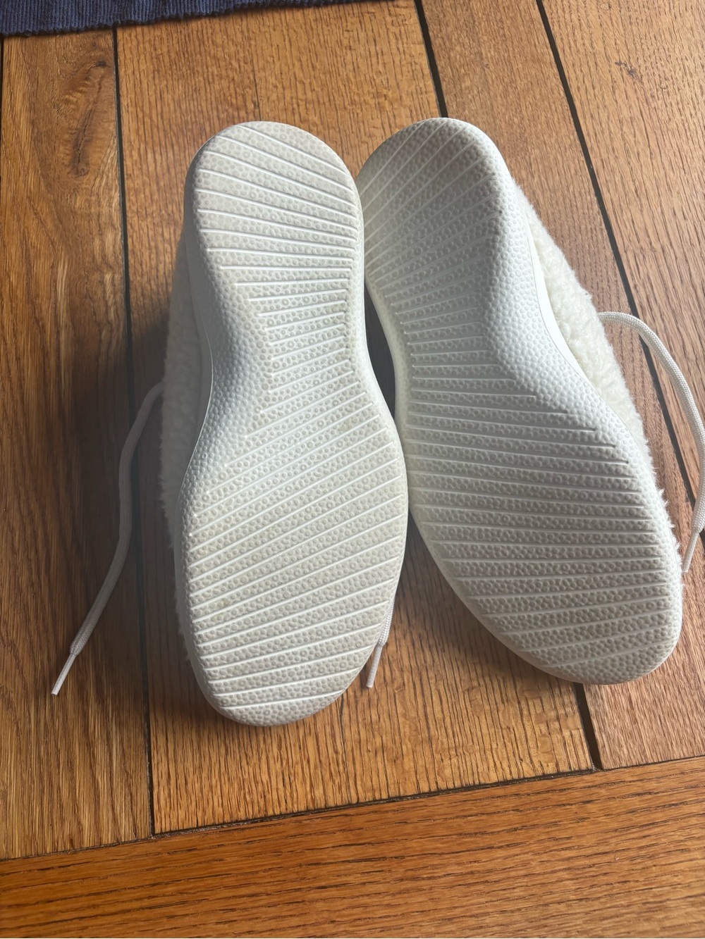 ALLBIRDS Real Merino Wool Fleece Sneakers [NWOT] - Picture 2 of 6
